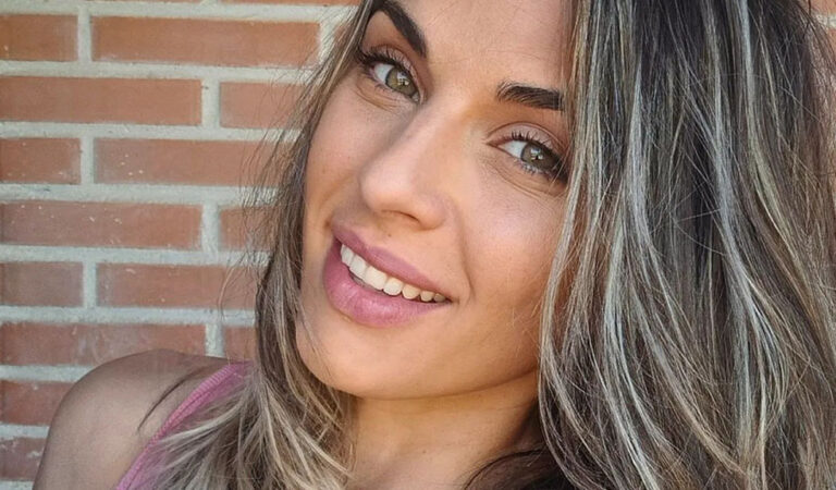 32-ročná Sandra UKÁZALA luxusný dekolt: Obdarená kráska potešila ZÁBEROM len pre vyvolených!